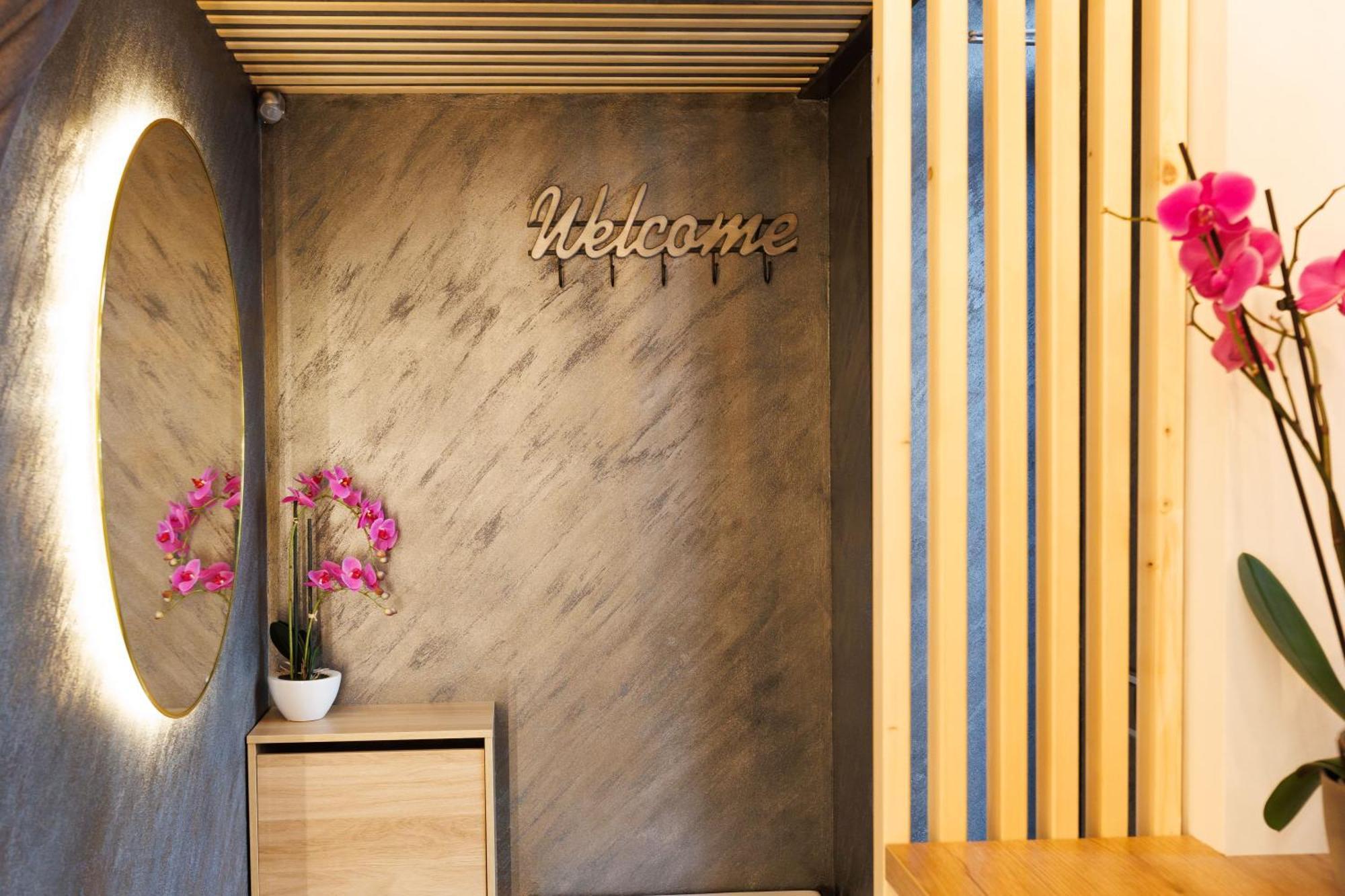 Leo Apartment Suite & Private Spa Zone - Old City Братислава Экстерьер фото