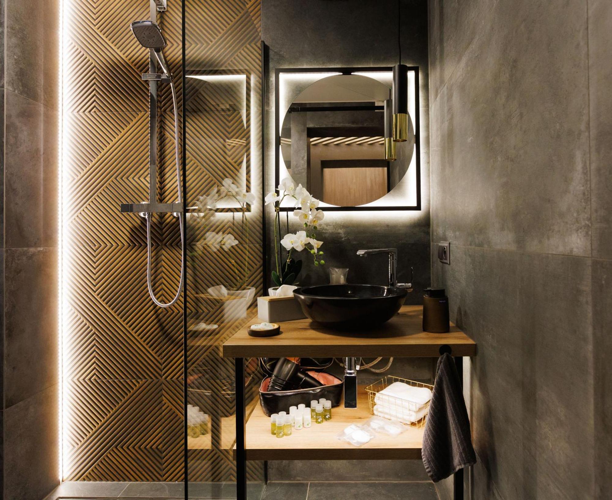 Leo Apartment Suite & Private Spa Zone - Old City Братислава Экстерьер фото
